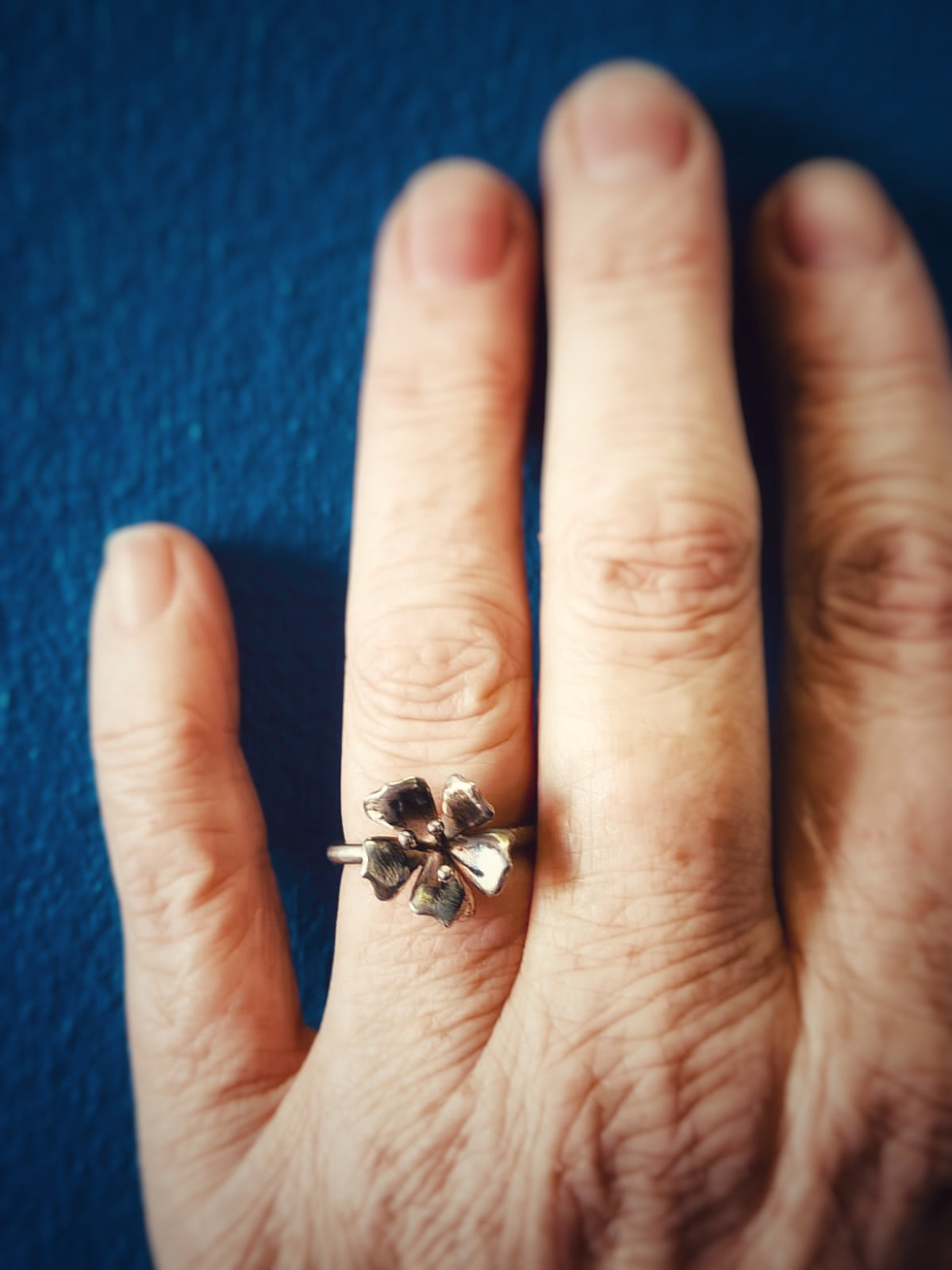 Small flower ring